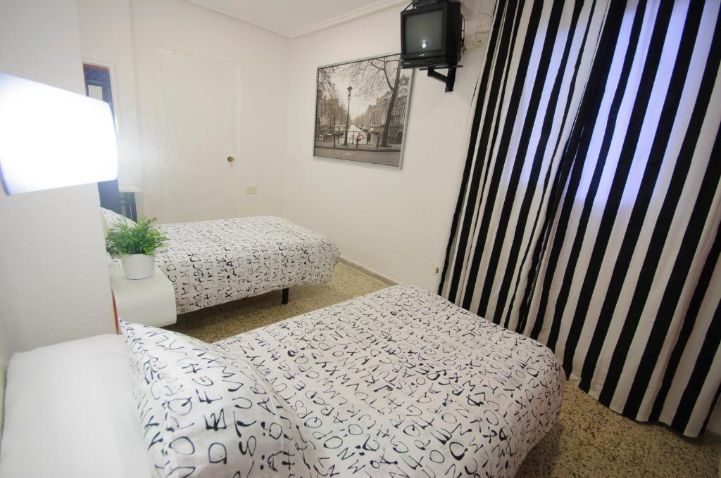 Hostal On Dormire Valencia Valência Quarto foto