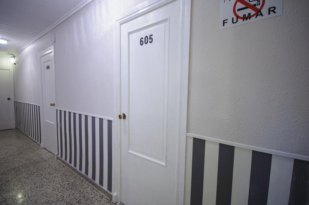 Hostal On Dormire Valencia Valência Exterior foto